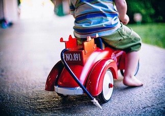 Enfant en train de jouer